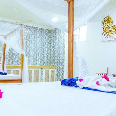Sands Inn Hotel Pwani Mchangani Bagian luar foto