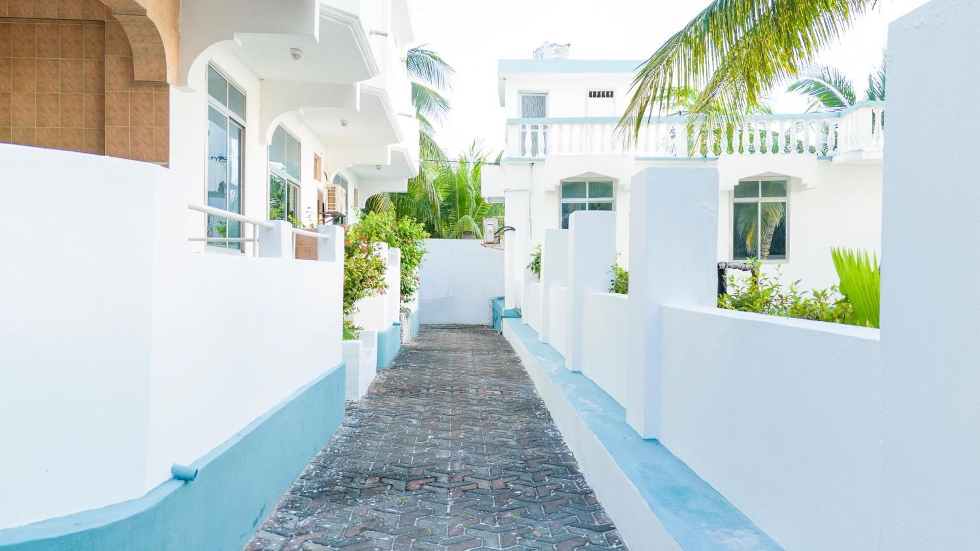 Sands Inn Hotel Pwani Mchangani Bagian luar foto