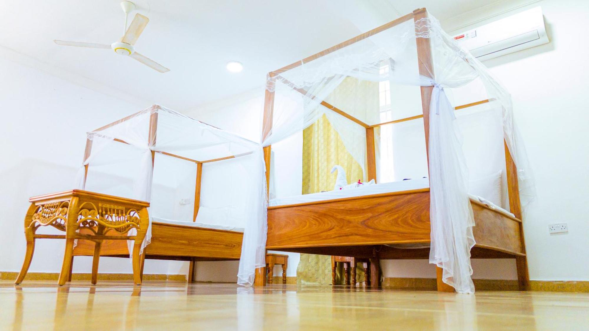 Sands Inn Hotel Pwani Mchangani Bagian luar foto