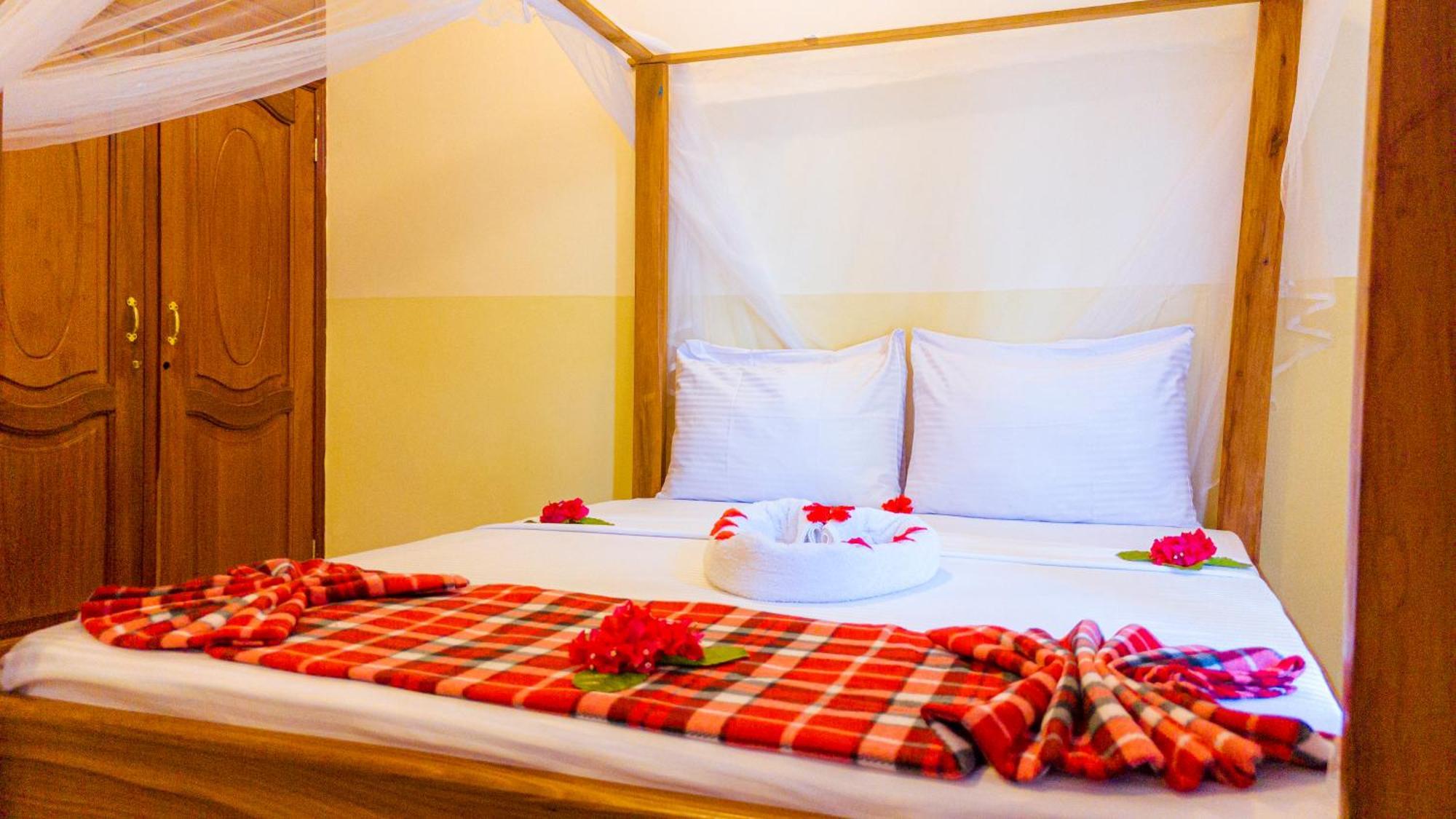 Sands Inn Hotel Pwani Mchangani Bagian luar foto