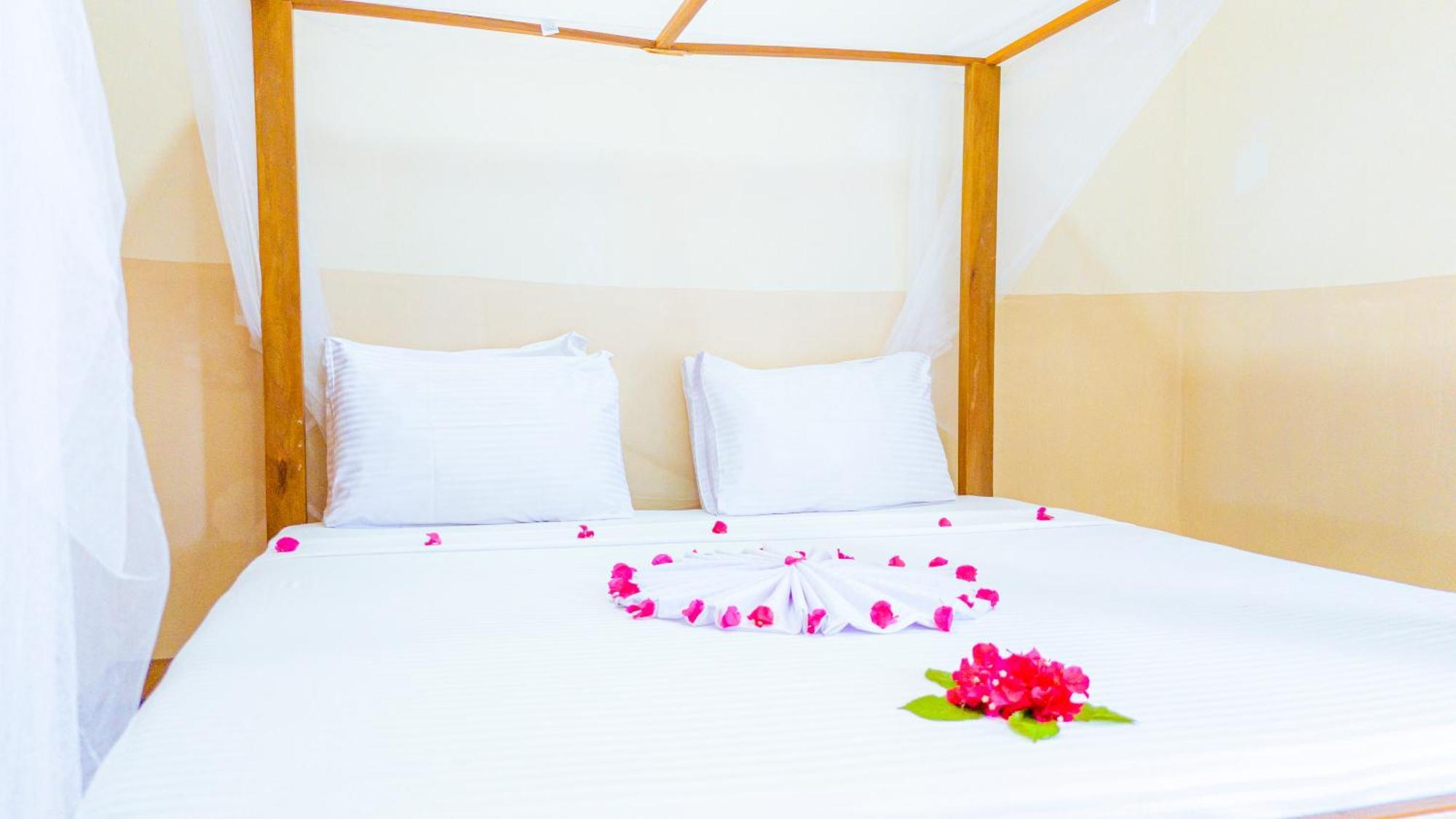 Sands Inn Hotel Pwani Mchangani Bagian luar foto