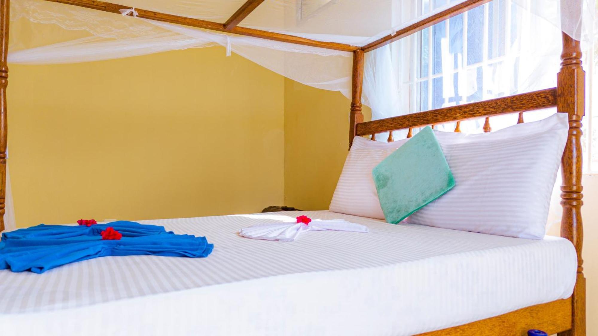 Sands Inn Hotel Pwani Mchangani Bagian luar foto